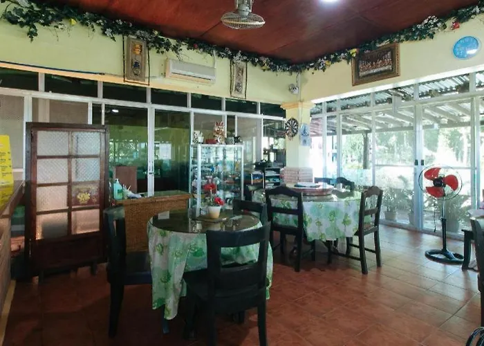 Reddoorz Plus @ Rio Grande De Laoag Resort Hotel Ilocos Norte